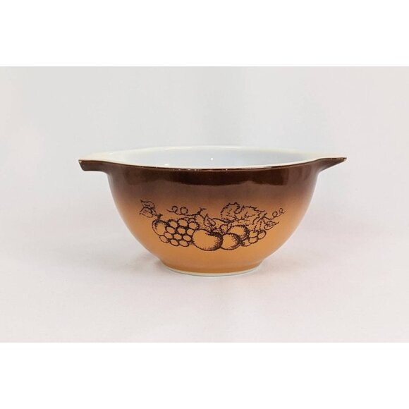 Vintage Pyrex Old Orchard 7" Cinderella Mixing Bowl | Brown Kitchen MCM Decor - Picture 3 of 8